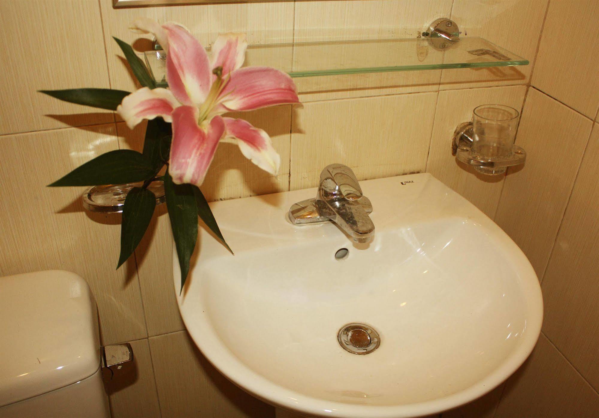 Real Vietnam Hotel Hanoi Luaran gambar